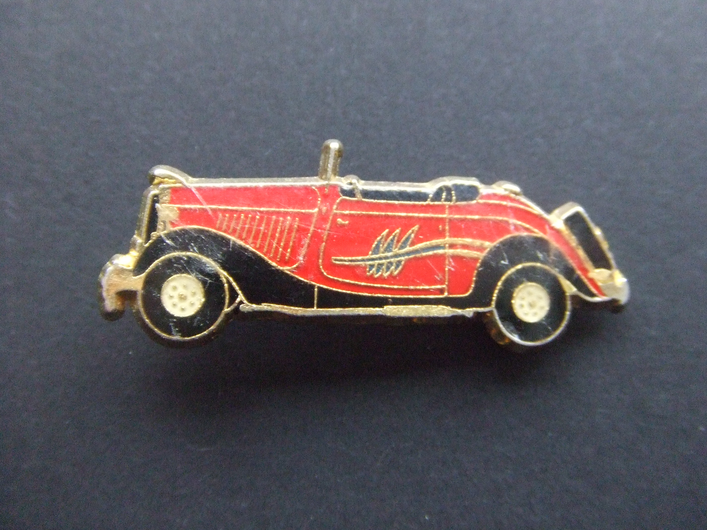 Ford V8-18 Roadster oldtimer klassieker rood
